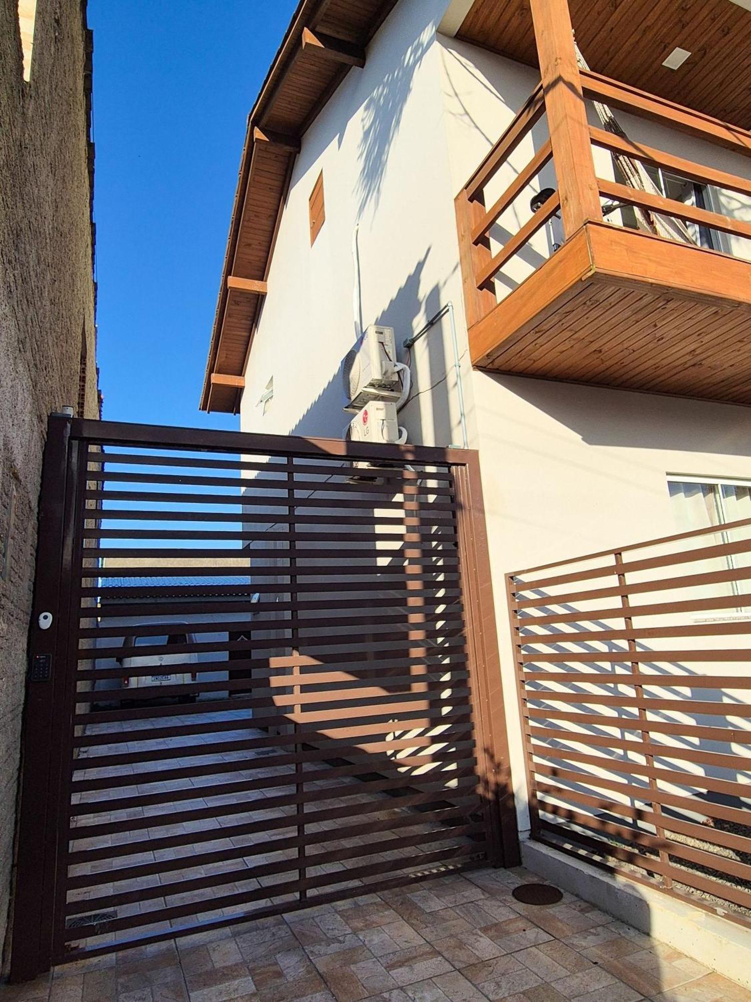 Nick'S House - Praia Da Cal Com Ar E Sacada Torres Exterior foto